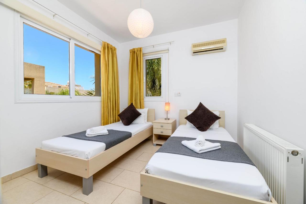 Sirena Bay Villa Pernera ภายนอก รูปภาพ
