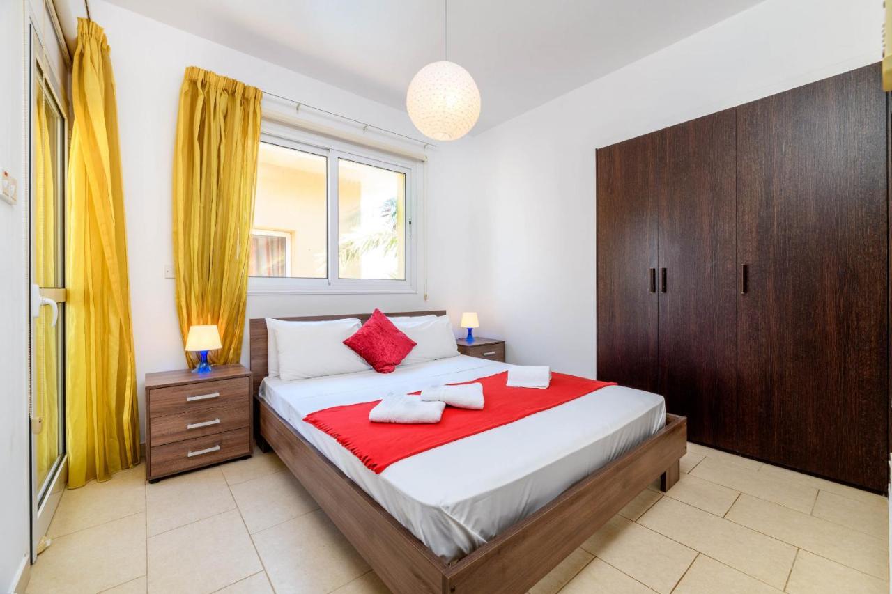 Sirena Bay Villa Pernera ภายนอก รูปภาพ