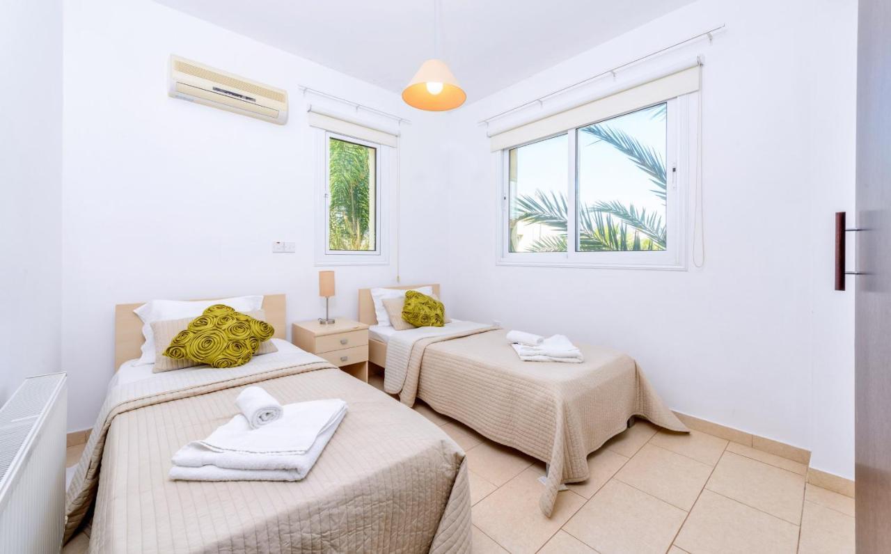 Sirena Bay Villa Pernera ภายนอก รูปภาพ