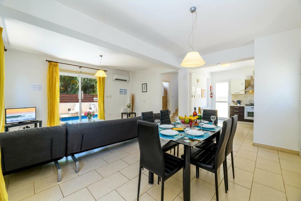 Sirena Bay Villa Pernera ภายนอก รูปภาพ